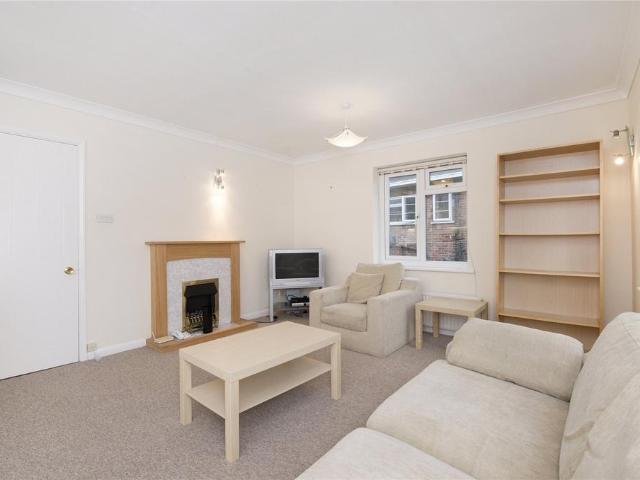 Apartment for rent in London Borough of Ealing, Perivale