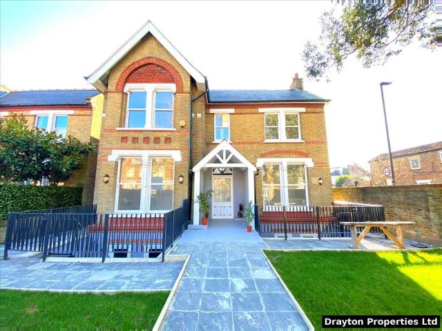 Apartment for rent in London Borough of Ealing, Greater London