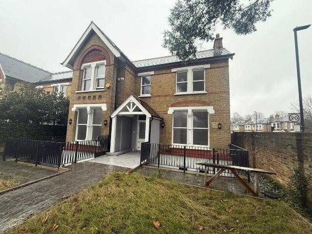 Apartment for rent in London Borough of Ealing, Greater London