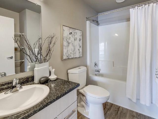 Apartment for rent in Wedgewood, Alberta