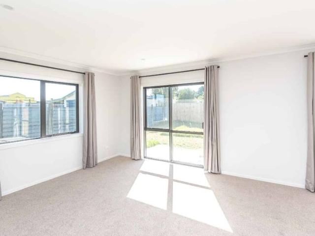 Townhouse for rent in Castlecliff, Whanganui