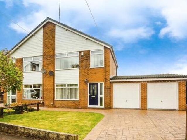 House for sale in Brighouse, West Yorkshire