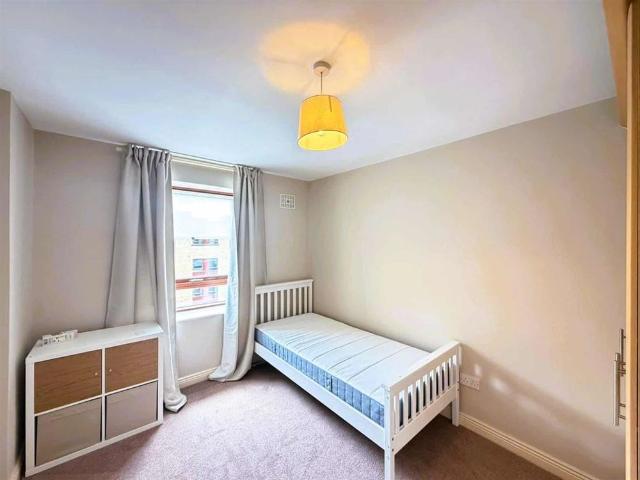Apartment to rent in Bluebell, North Tipperary