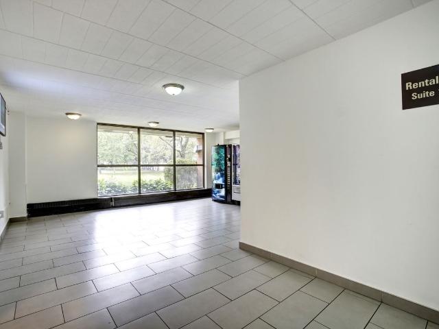 Apartment for rent in Toronto, Golden Horseshoe