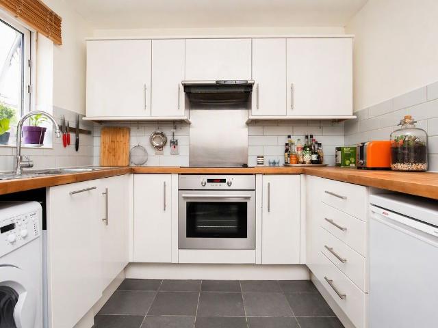 Apartment for rent in Chalk Farm, Greater London