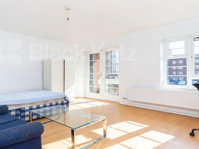 Apartment for rent in Maitland Park, Greater London