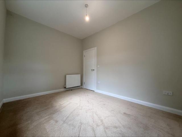 Apartment for rent in Croftfoot, Scotland