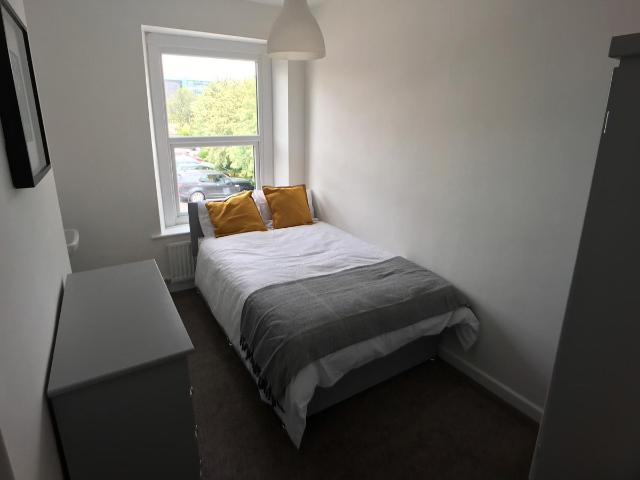 Room for rent in Kingstone, Barnsley