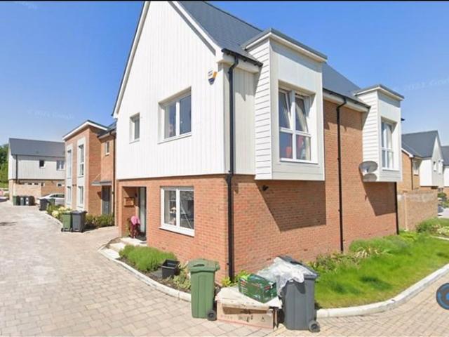House for rent in Stone, Monks Orchard