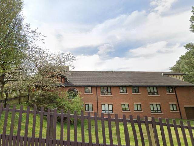 Apartment for rent in Brookfield, Charlesworth