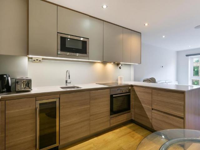 Apartment for rent in Beaufort Park, Greater London