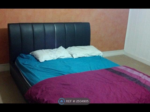 Room for rent in Seven Kings, Greater London