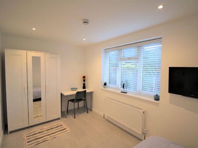 Room for rent in Chadwell Heath, Greater London