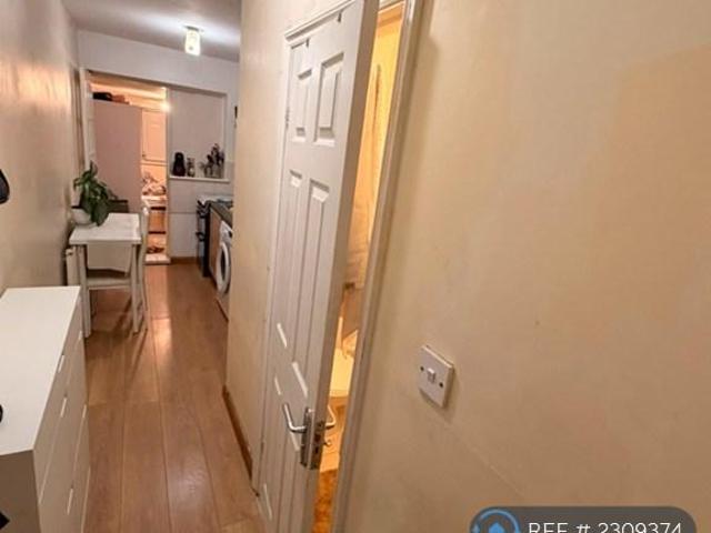 Apartment for rent in Mottingham, Greater London