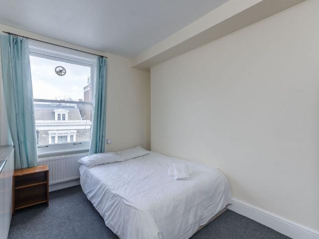 Studio for rent in West Kensington, Greater London
