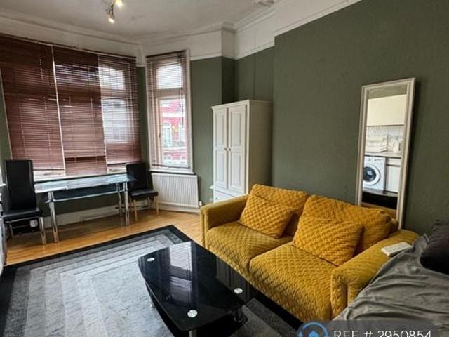 House for rent in West Kensington, Greater London