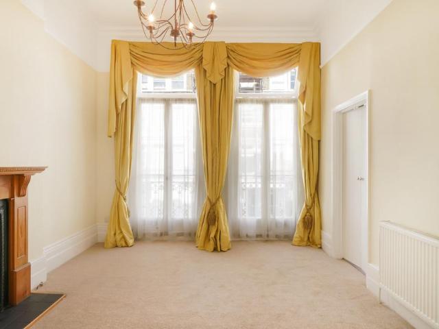 Apartment for rent in London Borough of Hammersmith and Fulham, Greater London