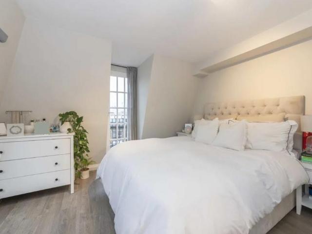 House for rent in West Kensington, Greater London