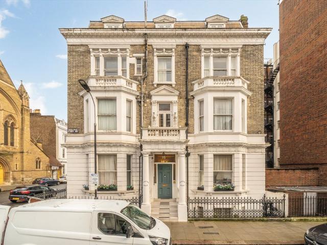 Apartment for rent in West Kensington, Greater London