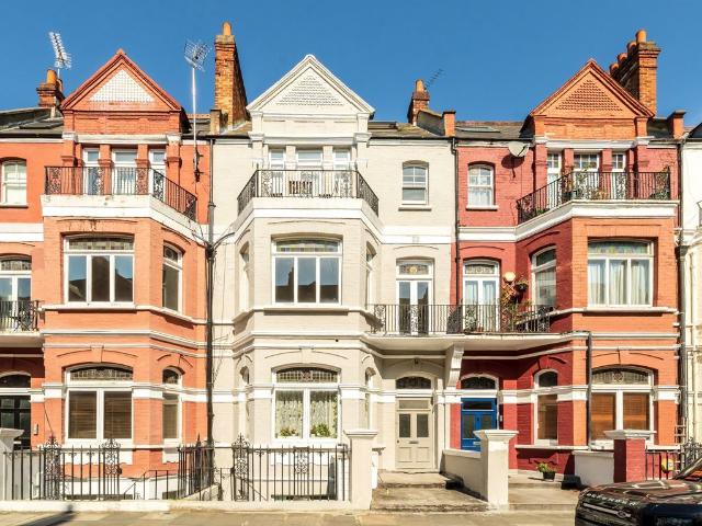 Studio for rent in West Kensington, Greater London