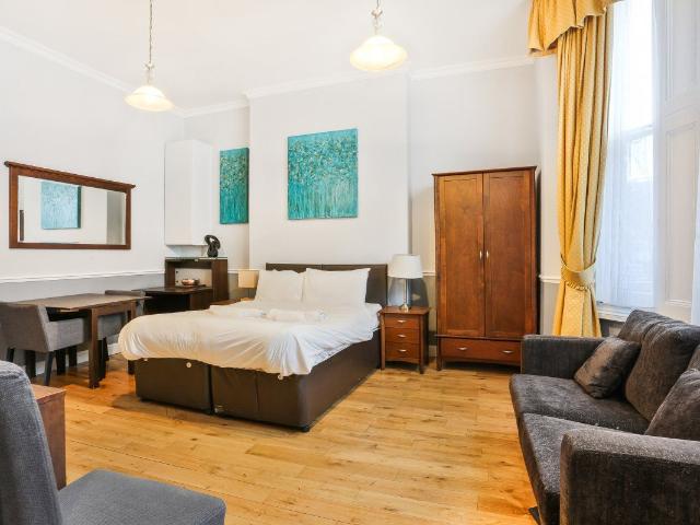 Studio for rent in West Kensington, Greater London