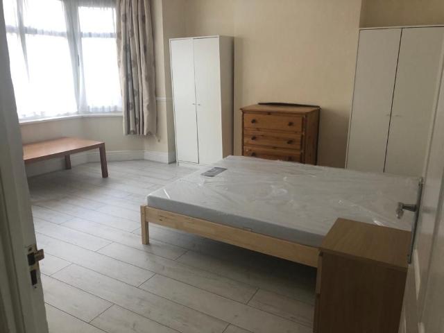 House for rent in Gants Hill, Greater London