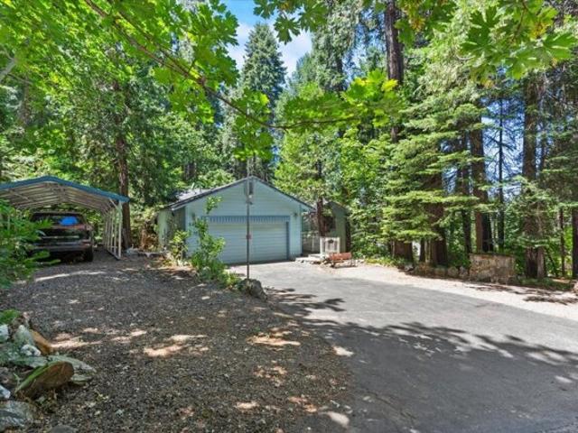 House for sale in Pollock Pines, California