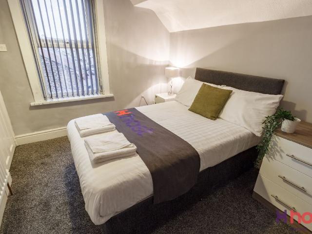 Room for rent in Calderstones