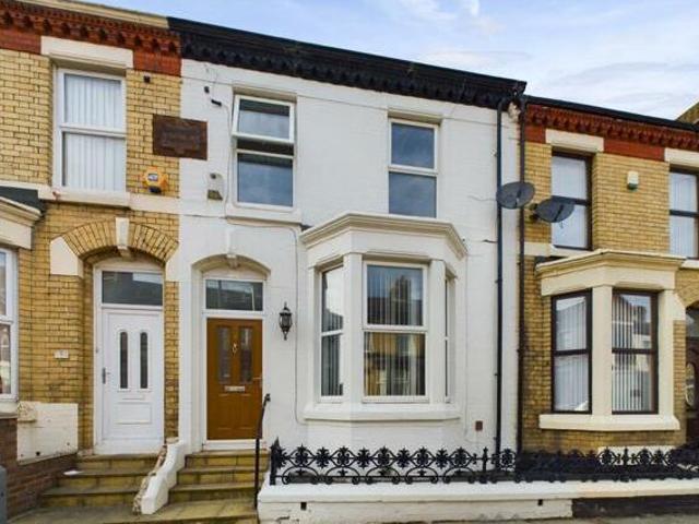 House for sale in Calderstones