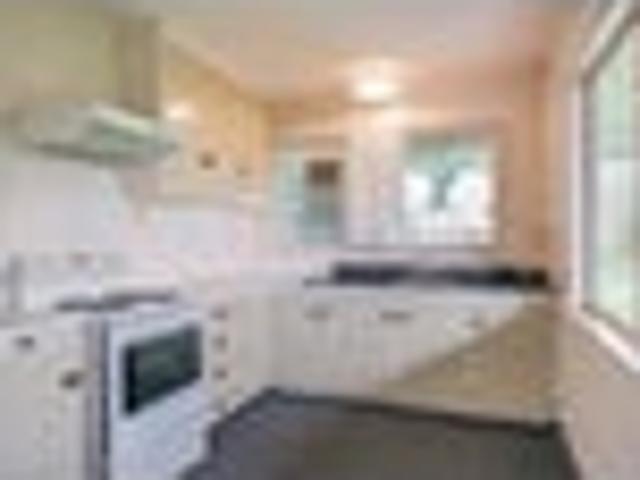 House for rent in Castor Bay