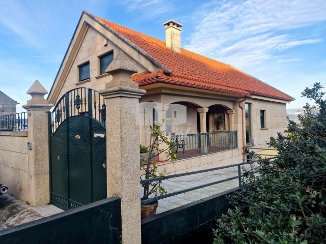 Casa en venta en Castrelos, Vigo
