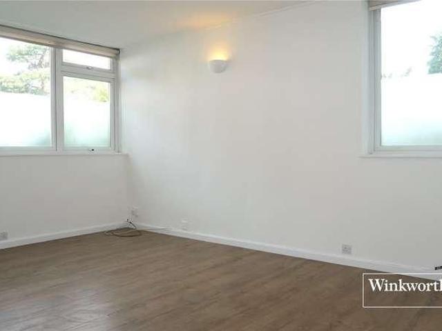 Apartment for rent in East Barnet, Isle Of Man