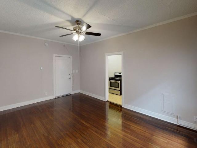 Apartment for rent in Canoga Park, California