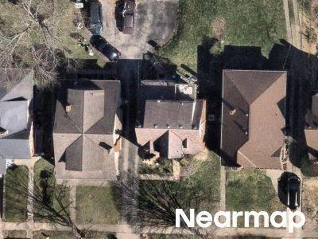 House for sale in Roselawn, Ohio
