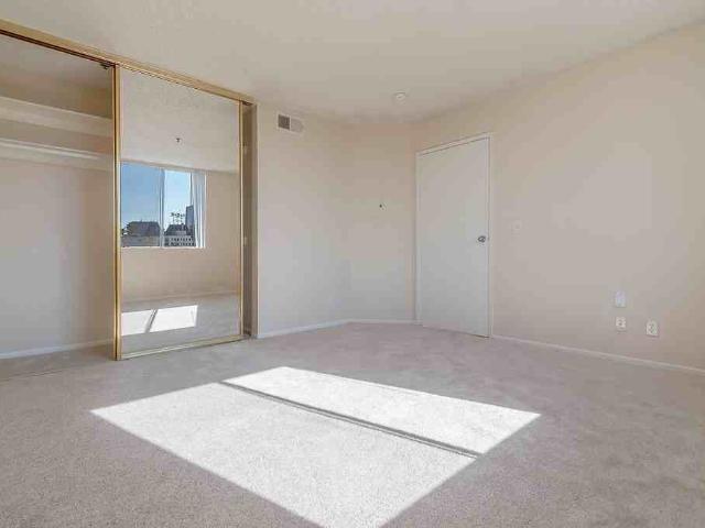 Apartment for rent in Canoga Park, California