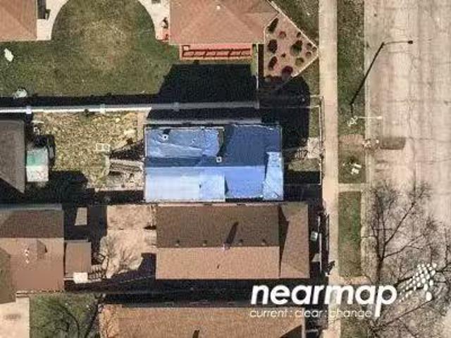House for sale in Taylor