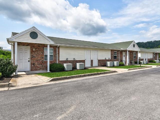 Apartment for rent in Berkeley Springs, West Virginia