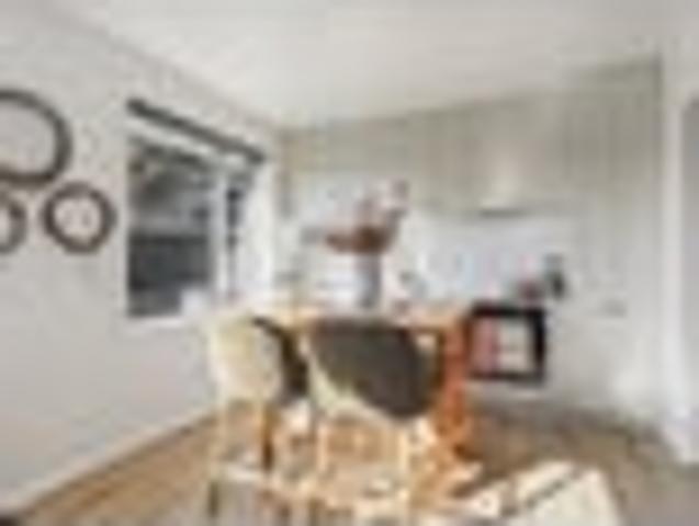Apartment for sale in Chaslands, Canterbury