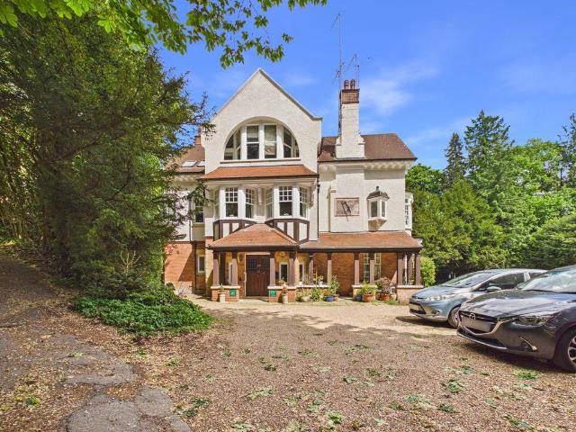 Apartment for rent in Caterham, Tandridge
