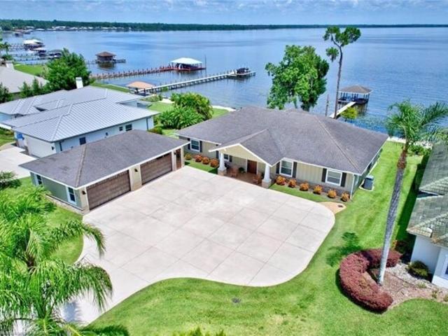 House for sale in Lake Placid