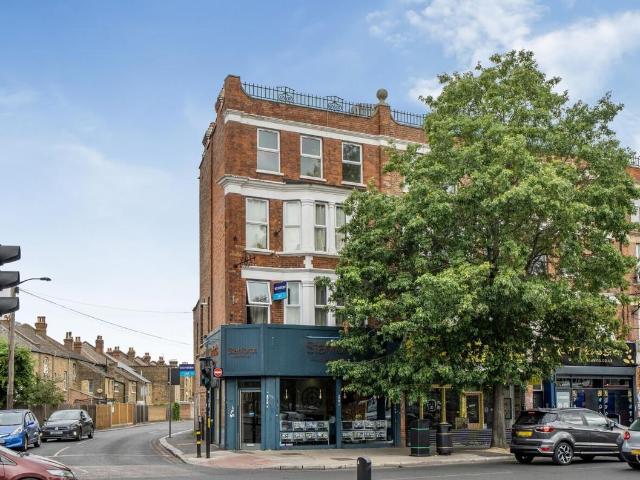 Apartment for rent in London Borough of Lewisham, Ladywell