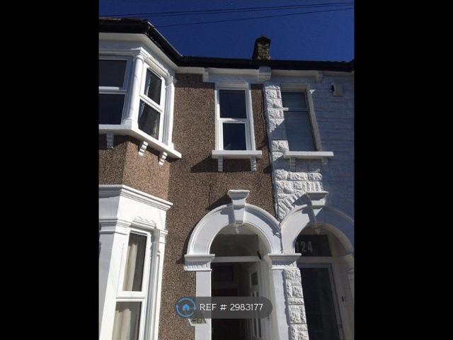 Apartment for rent in London Borough of Lewisham, Ladywell