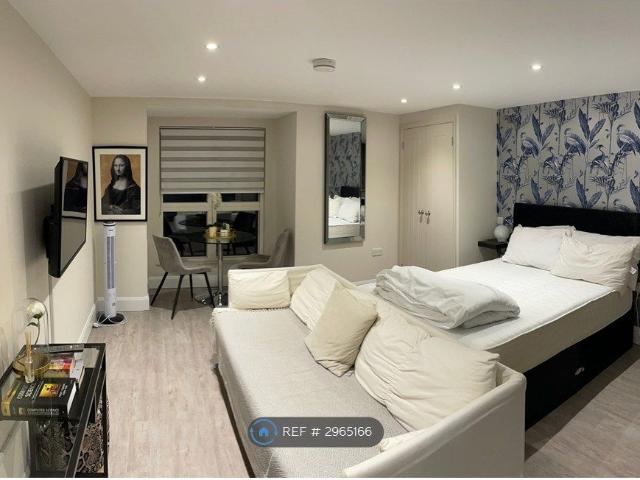 Studio for rent in Arbury, Cambridgeshire