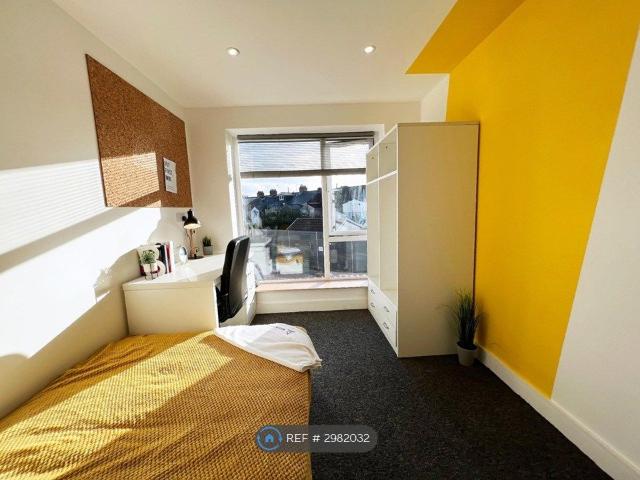 Apartment for rent in Falcon Lodge, Wales