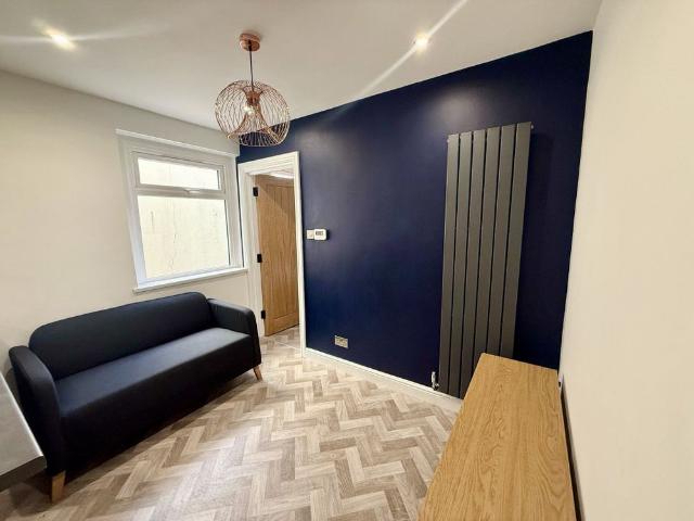 Apartment for rent in Falcon Lodge, Wales