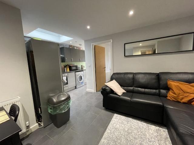 Apartment for rent in Maindy, Cardiff