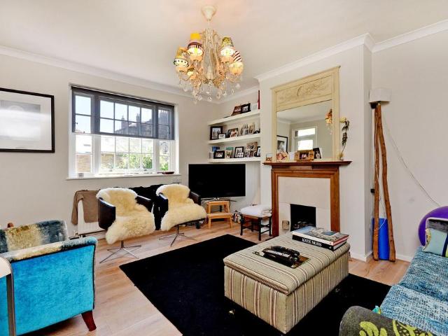 House for rent in Brompton, Greater London