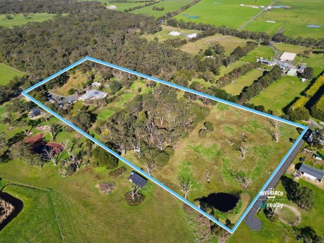 Cottage for sale in Wattle Bank, Victoria