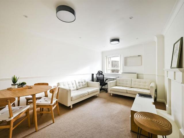 House for rent in Finsbury, Greater London
