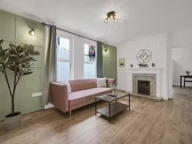 Apartment for rent in Falcon Lodge, Wales